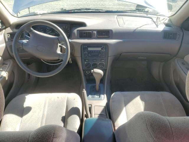 2000 Toyota Camry LE