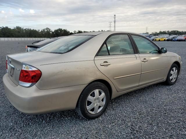 2005 Toyota Camry LE