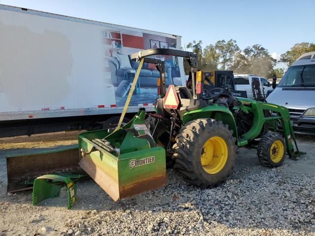 2020 John Deere 3032E