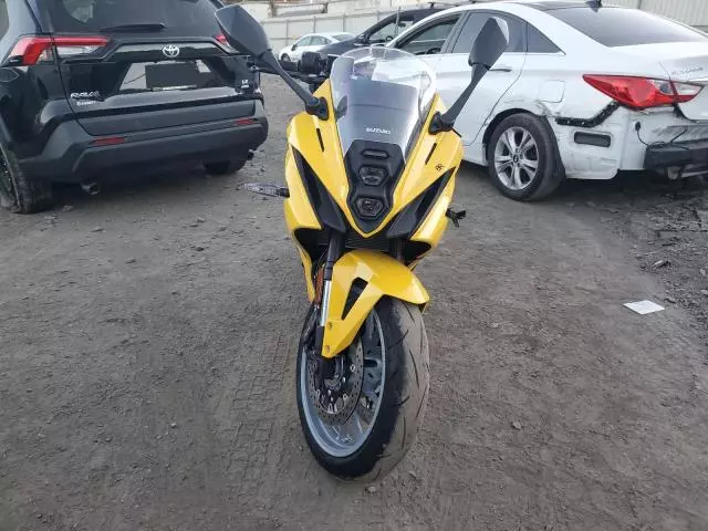 2024 Suzuki GSX800 F