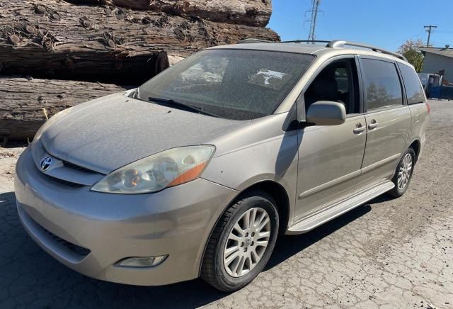 2007 Toyota Sienna XLE