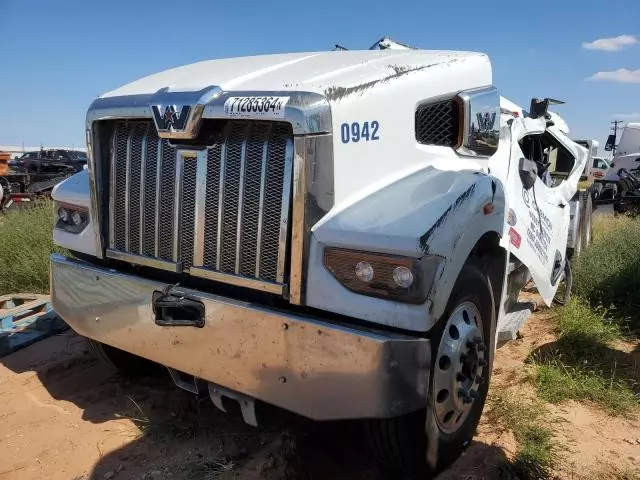 2024 Western Star 47X Chassis