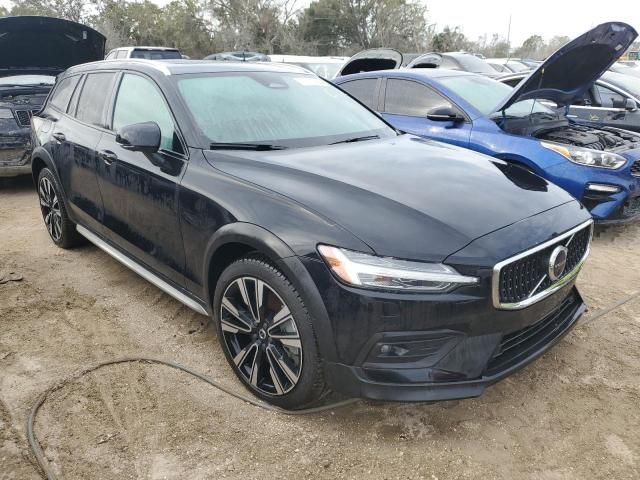 2024 Volvo V60 Cross Country Ultimate