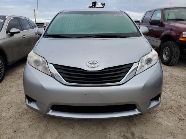 2012 Toyota Sienna LE