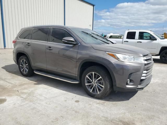 2019 Toyota Highlander SE