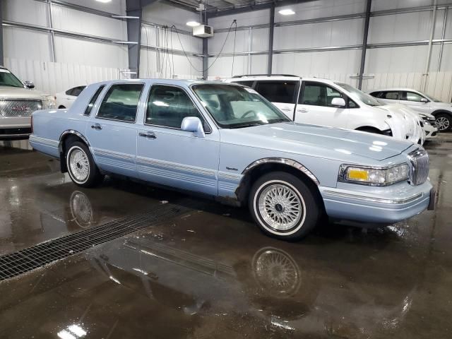 1997 Lincoln Town Car Signature