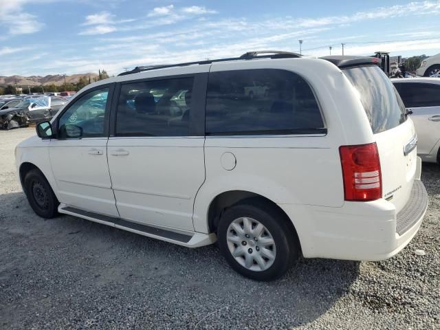 2010 Chrysler Town & Country LX