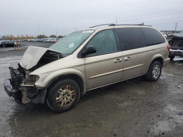 2003 Chrysler Town & Country LX