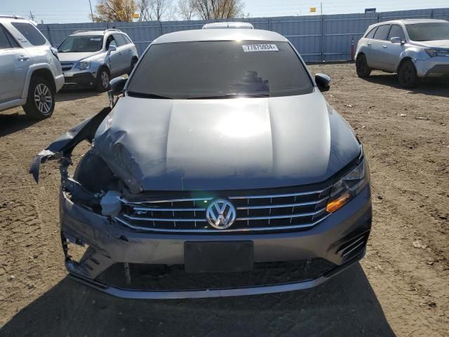 2017 Volkswagen Passat R-Line