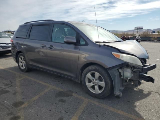 2013 Toyota Sienna LE