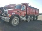 2004 Mack 700 CV700