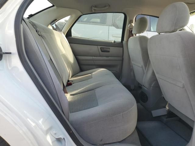 2004 Ford Taurus SE