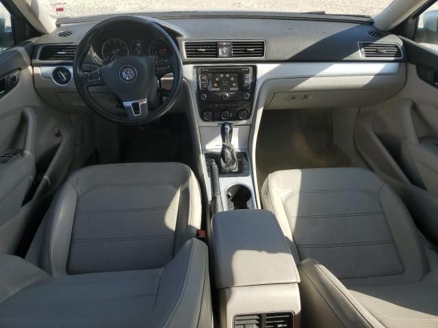 2013 Volkswagen Passat SE