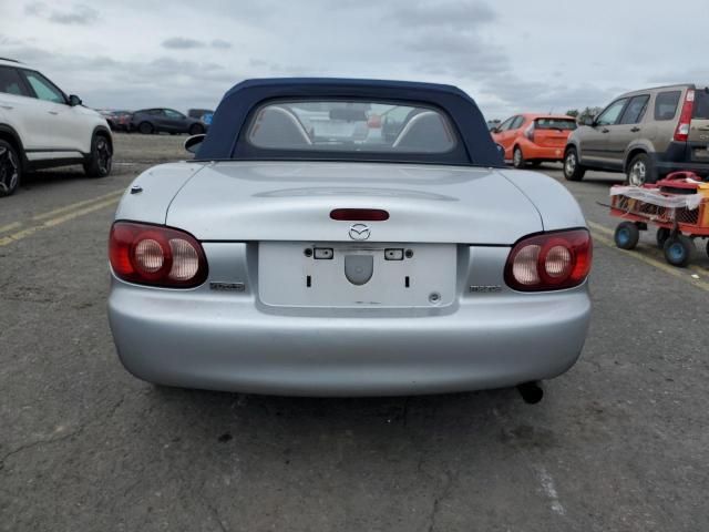 2004 Mazda MX-5 Miata Base