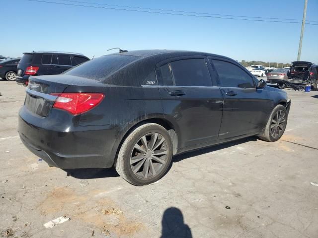 2013 Chrysler 200 Touring