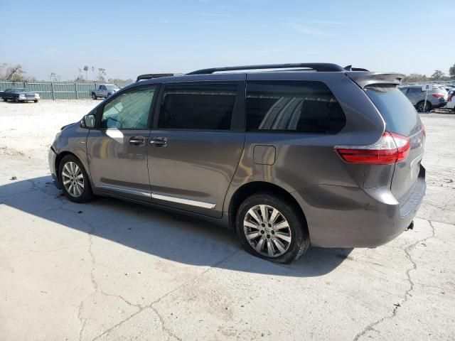 2016 Toyota Sienna XLE