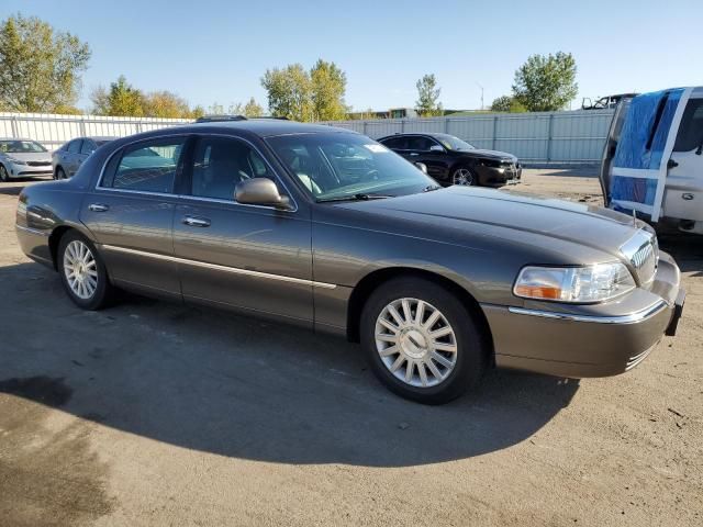 2004 Lincoln Town Car Executive