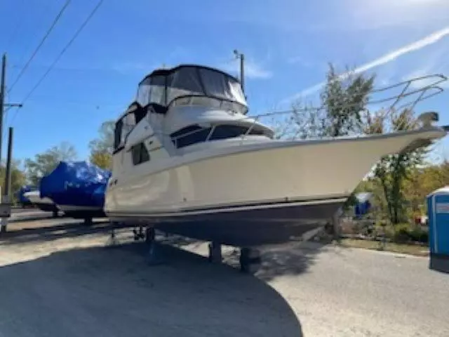 2000 Silverton Boat