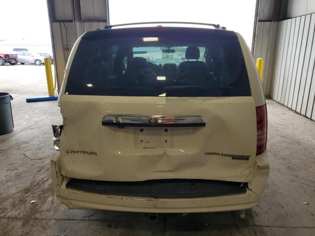 2010 Chrysler Town & Country Touring