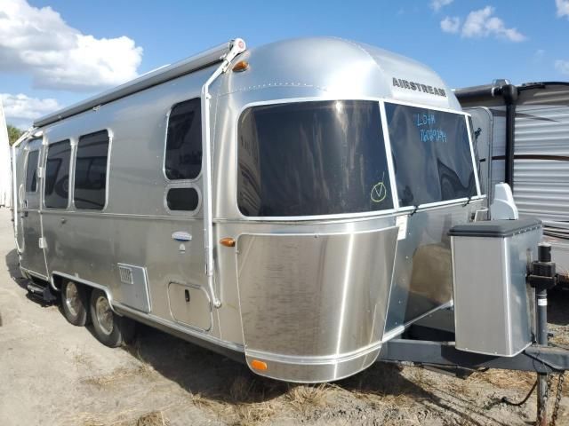 2016 Airstream Internatio