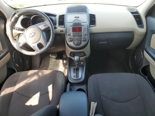 2010 KIA Soul +