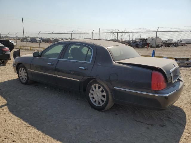 2011 Lincoln Town Car Signature Limited