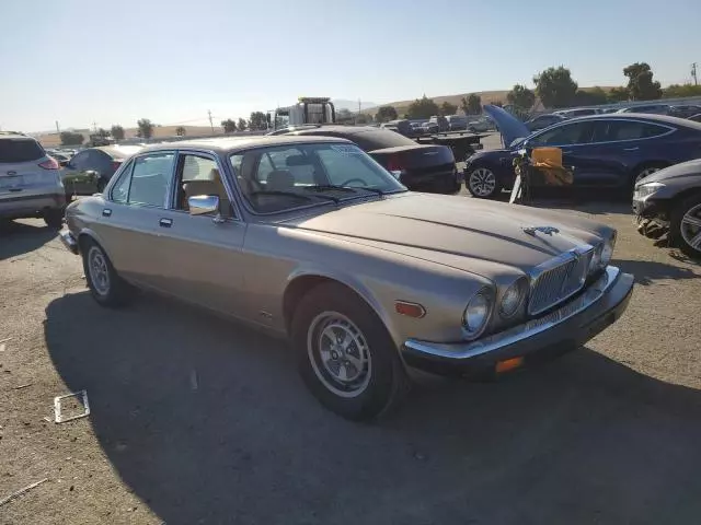 1987 Jaguar XJ6 Vanden Plas