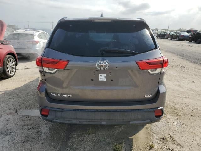 2019 Toyota Highlander SE