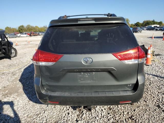 2013 Toyota Sienna LE