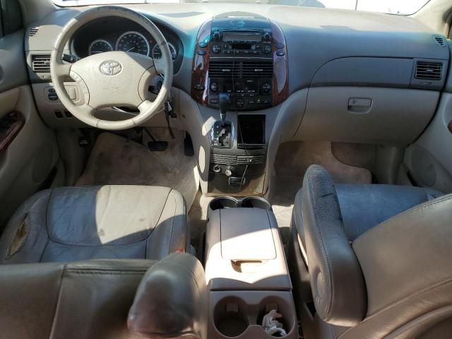 2005 Toyota Sienna XLE