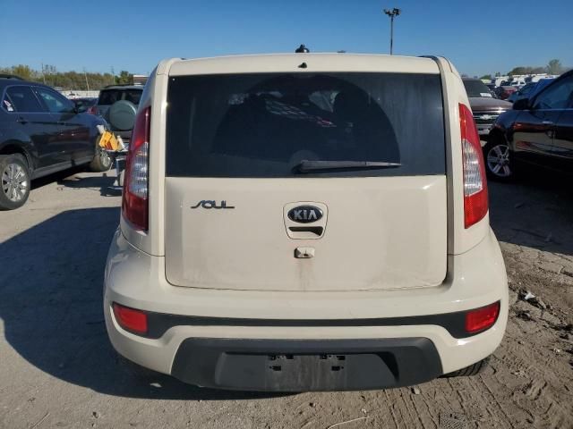 2013 KIA Soul +