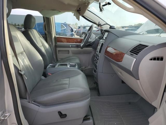 2009 Chrysler Town & Country Touring