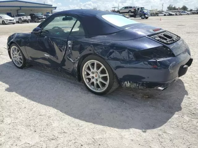 2000 Porsche 911 Carrera 2