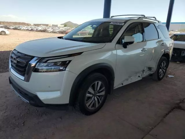 2023 Nissan Pathfinder SL