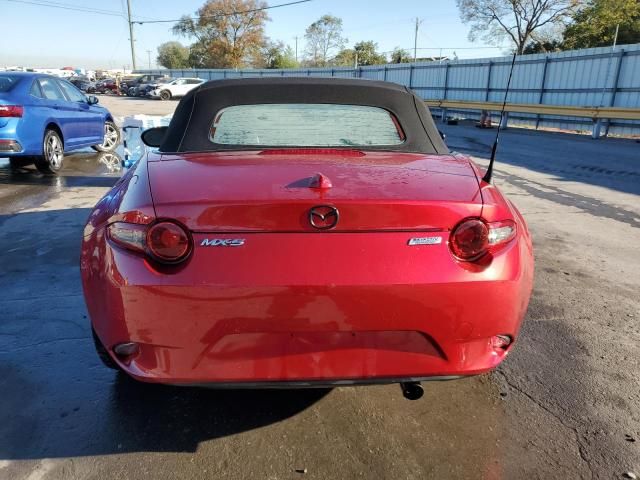 2016 Mazda MX-5 Miata Grand Touring