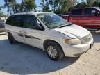 2001 Chrysler Town & Country LX