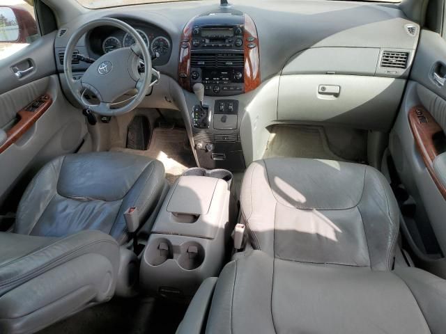 2004 Toyota Sienna XLE