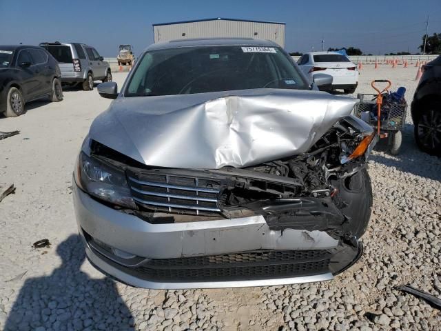 2015 Volkswagen Passat SEL