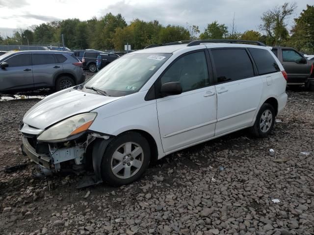 2009 Toyota Sienna CE