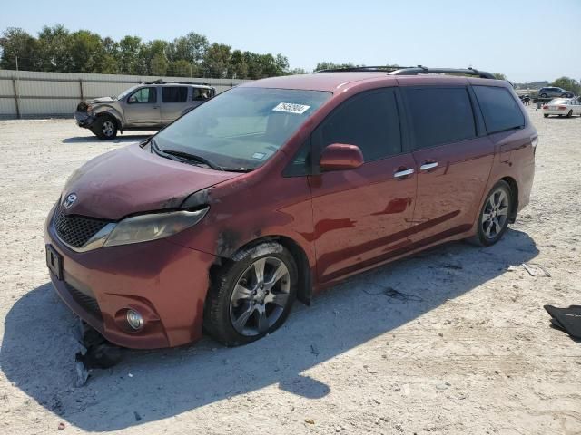 2016 Toyota Sienna SE