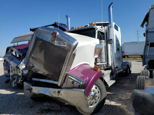 2006 Kenworth Construction W900