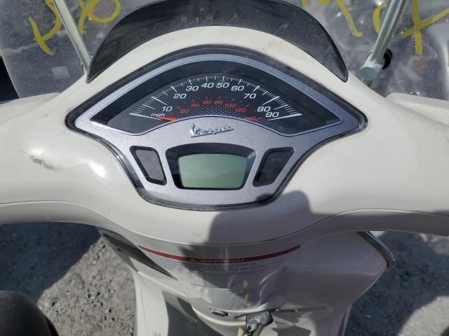 2019 Vespa Scooter