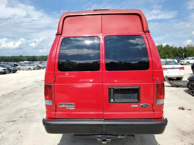 2011 Ford Econoline E350 Super Duty Wagon