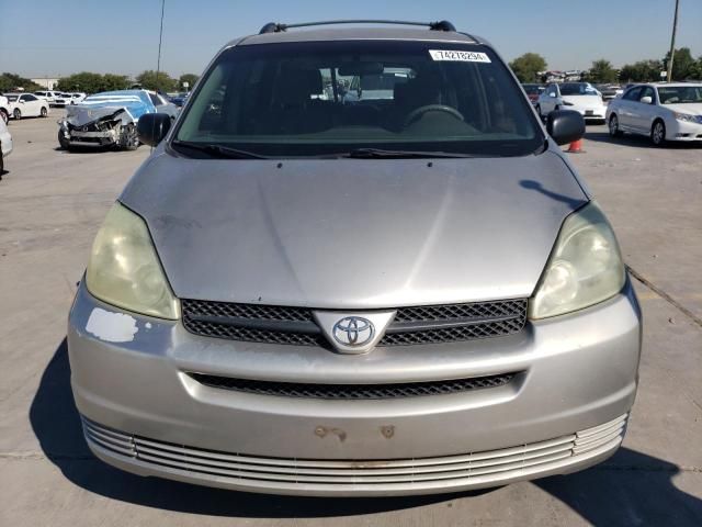 2004 Toyota Sienna CE