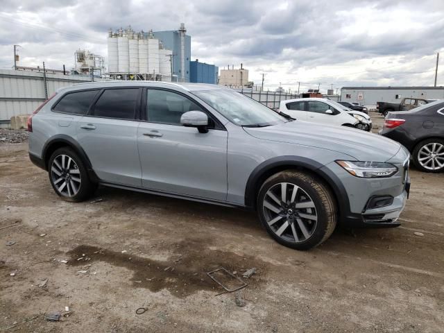 2024 Volvo V90 Cross Country Plus