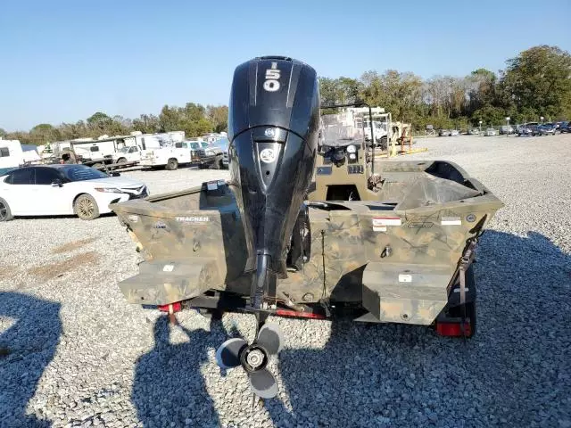 2018 Tracker Boat