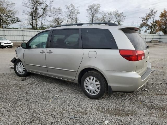 2004 Toyota Sienna CE