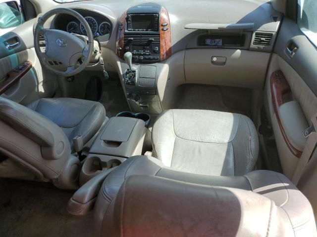 2004 Toyota Sienna XLE