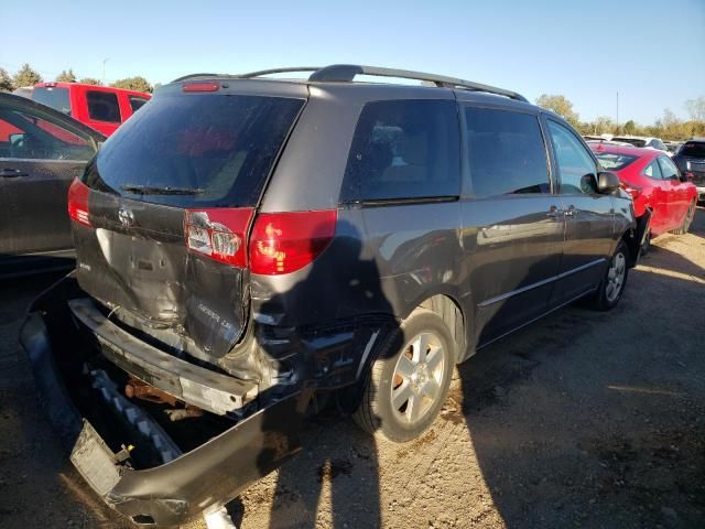 2005 Toyota Sienna CE