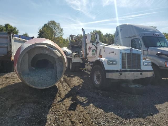 2006 Kenworth Construction W900